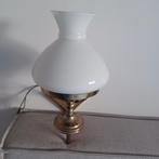 Vintage muurlamp in brass met melkwit stolpje, Antiquités & Art, Enlèvement