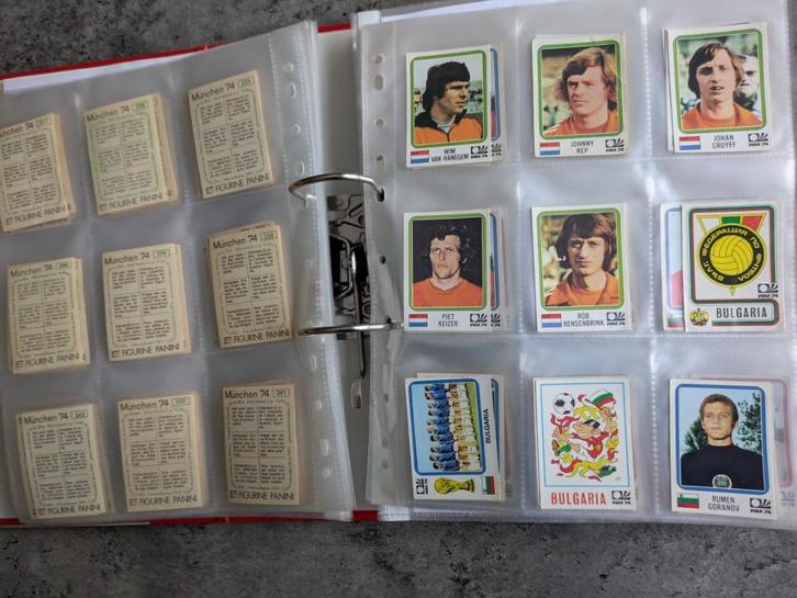 PANINI WK MUNCHEN 74 VOETBAL VOLLEDIGE SET+LEEG ALBUM, Hobby en Vrije tijd, Stickers en Plaatjes, Zo goed als nieuw, Verzenden