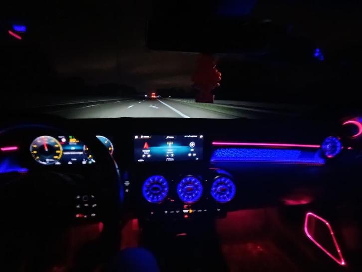 mercedes a 180d  sedan 2019  0488790706, Auto's, Mercedes-Benz, Particulier, A-Klasse, ABS, Achteruitrijcamera, Adaptieve lichten