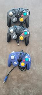 Manettes GameCube, Games en Spelcomputers, Spelcomputers | Nintendo GameCube, Ophalen of Verzenden, Gebruikt, Zwart, Met 3 controllers of meer