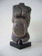 "Pregnant" - Cor van de Korput, Ophalen