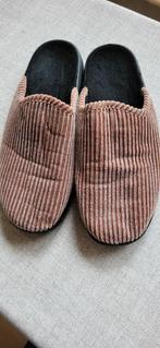 Pantoffels heren maat 41 BRUIN FLUWEEL (bijna nieuw), Kleding | Heren, Bruin, Ophalen of Verzenden, Zo goed als nieuw, Pantoffels of Sloffen