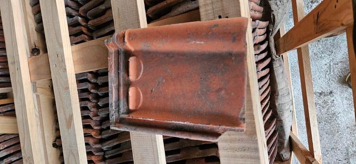 Oude dakpannen: Pottelberg courtrai +-2610st enkele sluiting, Doe-het-zelf en Bouw, Dakpannen en Dakbedekking, Zo goed als nieuw