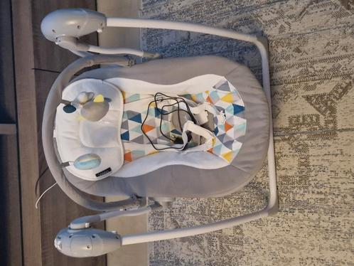 Nieuwe automatische baby schommel, Kinderen en Baby's, Wipstoeltjes, Ophalen