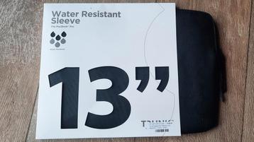 Waterproof laptophoes zwart 13 inch beschikbaar voor biedingen