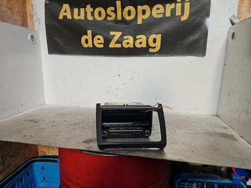 Radio van een Volkswagen Polo, Auto-onderdelen, Elektronica en Kabels, Volkswagen, Gebruikt, 3 maanden garantie, Ophalen of Verzenden