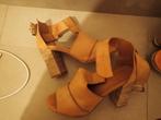 beige sandalen hoge hak maat 37, Kleding | Dames, Schoenen, Beige, Gedragen, Sandalen of Muiltjes, Ophalen of Verzenden