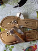 Teenslippers, Kleding | Dames, Schoenen, Ophalen of Verzenden, Zo goed als nieuw