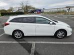 TE KOOP Toyota Auris touring sport 1,6 136 PK met trekhaak, Auto's, Toyota, Voorwielaandrijving, Euro 5, 140 g/km, Zwart