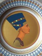 bord Nefertiti, Enlèvement ou Envoi