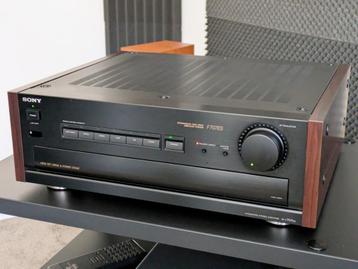 Sony TA-F707ES, nineties klassieker met houten zijpanelen beschikbaar voor biedingen