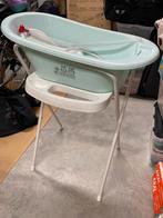 Babybadje op voet. Licht groen, met support voor baby., Ophalen, Zo goed als nieuw