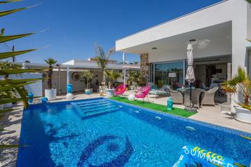Villa individuelle contemporaine avec piscine à Torrevieja