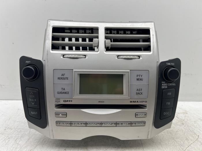 Radio van een Toyota Yaris, Auto-onderdelen, Elektronica en Kabels, Toyota, Gebruikt, 3 maanden garantie, Ophalen of Verzenden