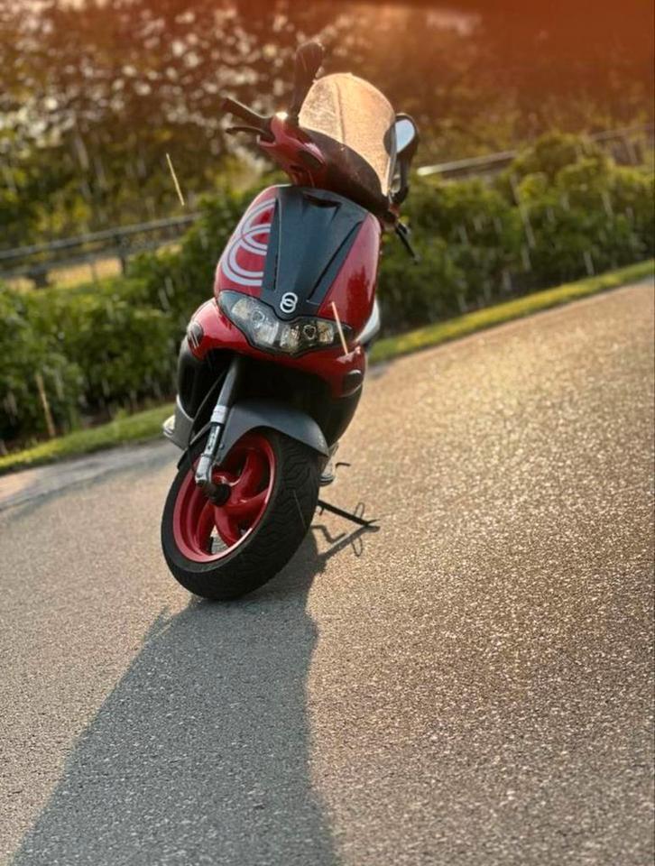 Runner 70cc, Fietsen en Brommers, Scooters | Piaggio, Zo goed als nieuw, Overige modellen, Klasse B (45 km/u), Tweetakt, Ophalen