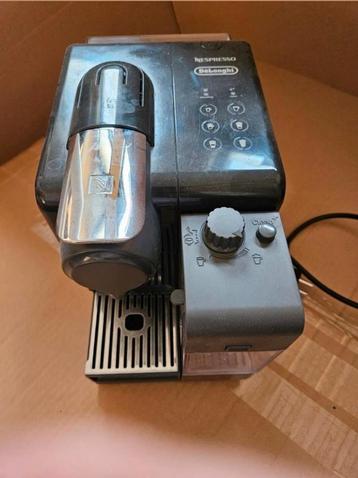 Delonghi pour piece ou a réparer disponible aux enchères