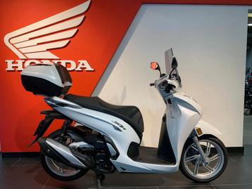 Honda SH350 (bj 2022) beschikbaar voor biedingen