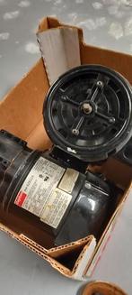 Motor met reductor op 220V lichtnet, Enlèvement ou Envoi