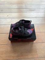 Heelys noires et mauves, Neuf, Enlèvement ou Envoi, Autres types, Heelys