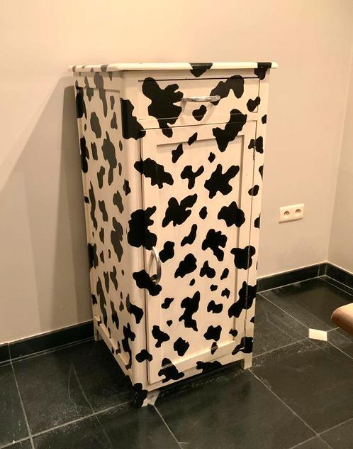 Artistiek kastje, Huis en Inrichting, Kasten | Overige, Ophalen of Verzenden