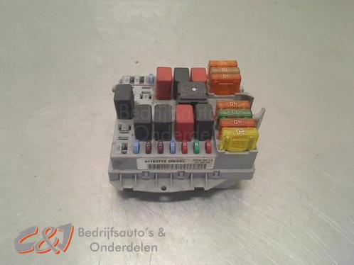 Zekeringkast van een Fiat Doblo, Auto-onderdelen, Elektronica en Kabels, Fiat, Gebruikt, 3 maanden garantie, Ophalen of Verzenden