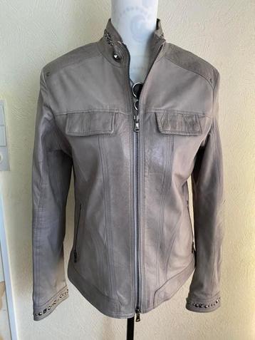 Veste cuir - Giacca pelle /  𝗕𝗢𝗡𝗔𝗩𝗜𝗧𝗔 taille 46 lire, Enlèvement ou Envoi