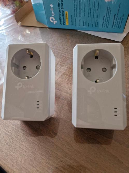 TP-Link AV600 Passthrough Powerline Starter Kit (model TL-PA, Computers en Software, Powerlines, Zo goed als nieuw, Ophalen of Verzenden