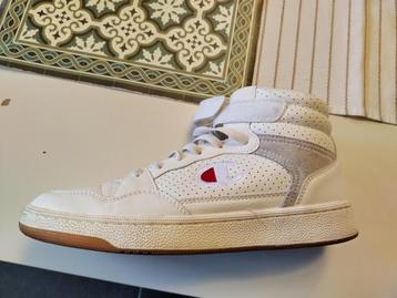 Schoenen Champion beschikbaar voor biedingen