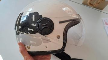 Brommerhelm met vizier beschikbaar voor biedingen