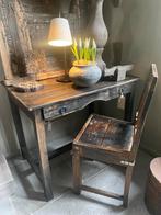 Bureau met bijpassende houten stoel, Huis en Inrichting, Bureaus, Ophalen, Onbekend, Onbekend, Onbekend