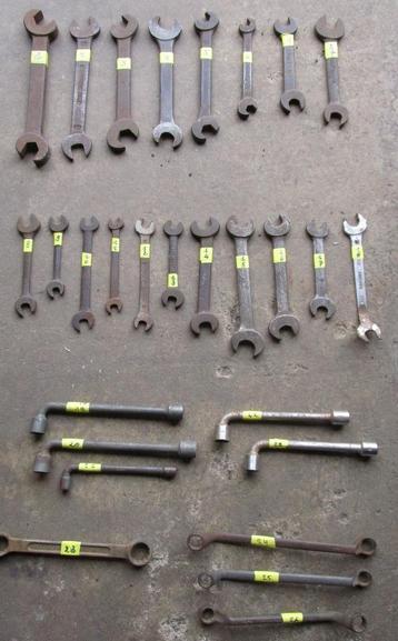 Lot vintage steeksleutels, pijpsleutels, ringsleutels beschikbaar voor biedingen