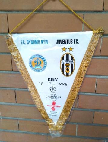 Dynamo Kiev - Juventus FC 1998 champions league voetbal vaan beschikbaar voor biedingen