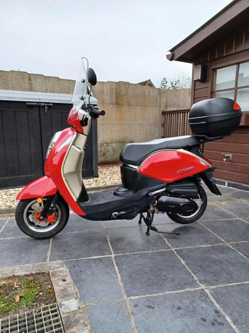 Te koop Sym mio 50 i klasse B, Fietsen en Brommers, Scooters | SYM, Gebruikt, Mio, Ophalen