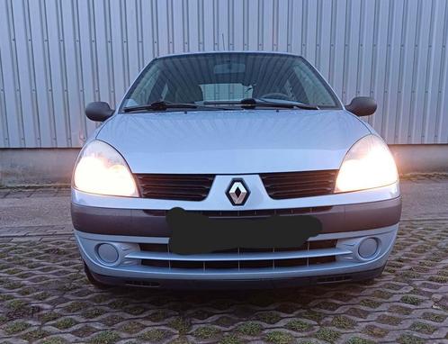 1.3 16V Ik verkoop de auto voor export, niet gegarandeerd, Auto's, Renault, Particulier, Clio, Benzine, 3 deurs, Automaat, Blauw