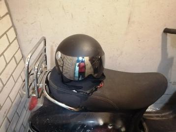beom helm met spiegel versier en opknap Vespa sprint 4t met  beschikbaar voor biedingen