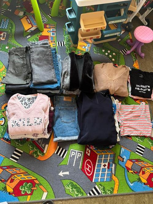 Groot pakket dameskleding maat XS 31 stuks, Kleding | Dames, Dames-kledingpakketten, Zo goed als nieuw, Maat 34 (XS) of kleiner