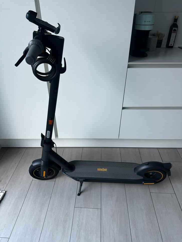 Segway ninebot g30 max II, Fietsen en Brommers, Steps, Zo goed als nieuw, Ophalen