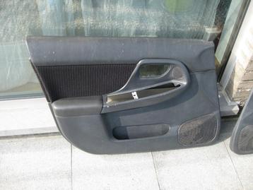 Deurbekleding en middenconsole voor een Subaru impreza wrx beschikbaar voor biedingen