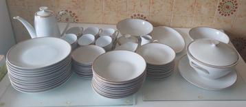 Bohemia - Vintage porseleinen servies voor 12 personen  beschikbaar voor biedingen