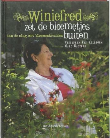 boek: kruiden fluisteren hun geheimen+Winiefred zet de bloem beschikbaar voor biedingen