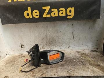 Buitenspiegel rechts van een Volkswagen Polo beschikbaar voor biedingen