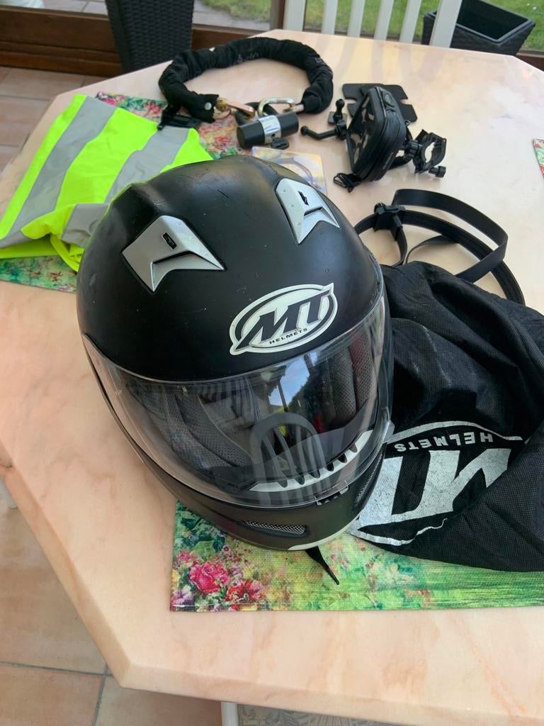 Uitrusting voor motorfietsen, Motoren, Ophalen, L