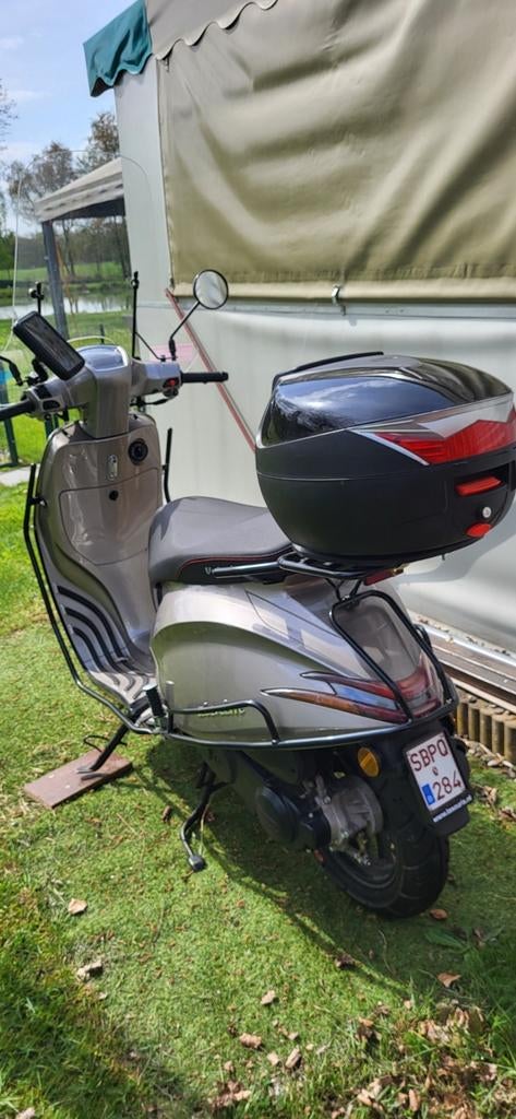 Helmut, Fietsen en Brommers, Brommers | Overige merken, Ophalen, La Souris, 1 versnellingen, 50 cc