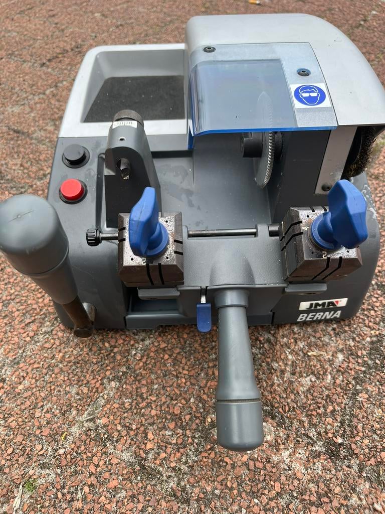 Sleutelmachine Jma Berna, Doe-het-zelf en Bouw, Gereedschap | Freesmachines, Verzenden, Zo goed als nieuw