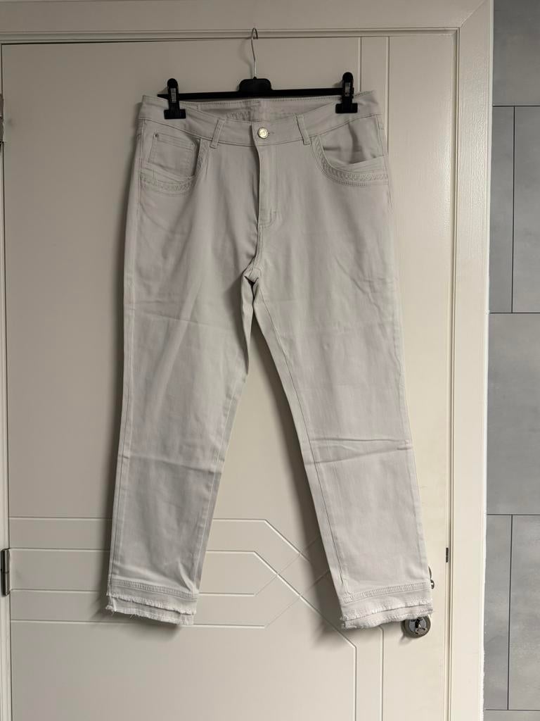 Nieuwe jeansbroek van PaRami (46), Kleding | Dames, Grote Maten, Ophalen, Zo goed als nieuw, Broek of Spijkerbroek