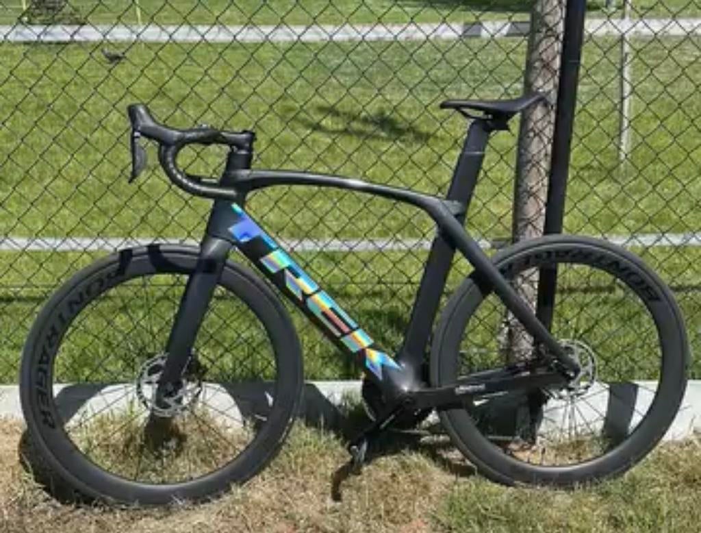 Trek madone SL 6 Di2 gen 6 tekoop, Fietsen en Brommers, Ophalen, Zo goed als nieuw