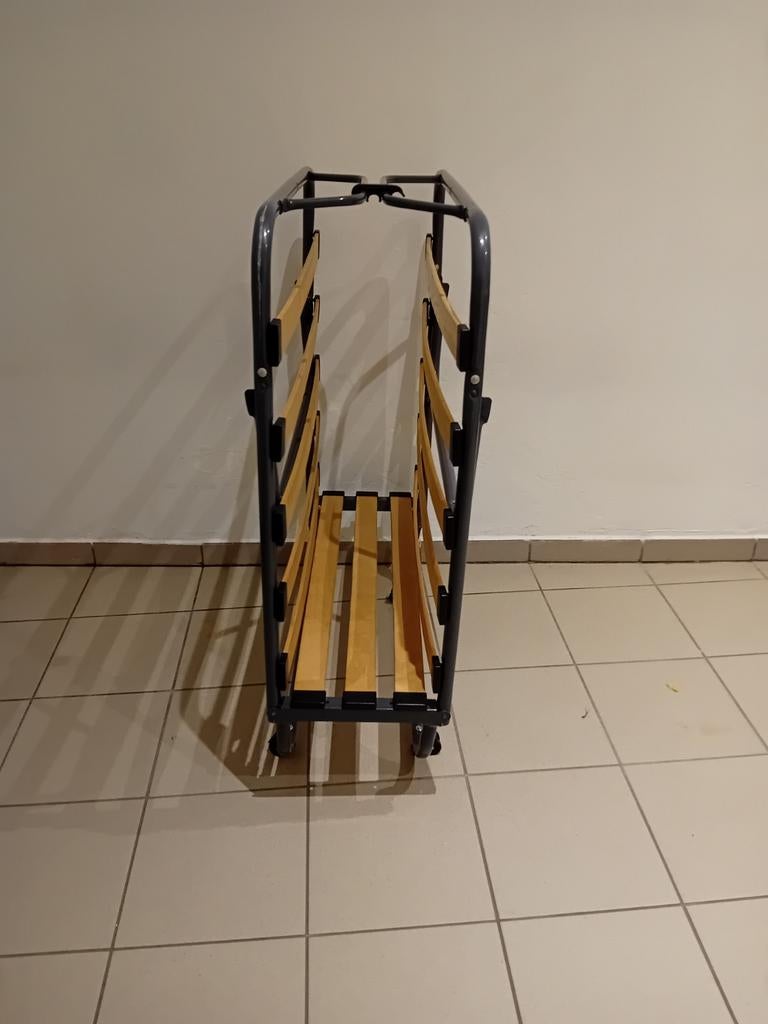 Lit pliant simple, Maison & Meubles, Chambre à coucher | Lits, Enlèvement, Une personne