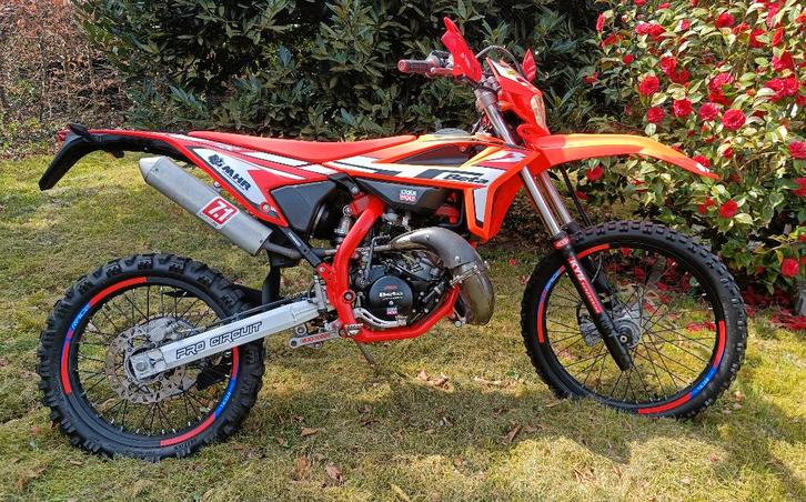 Beta RR 50 Enduro Racing 2025, Fietsen en Brommers, Brommers | Crossbrommers, Zo goed als nieuw, Overige merken, Ophalen