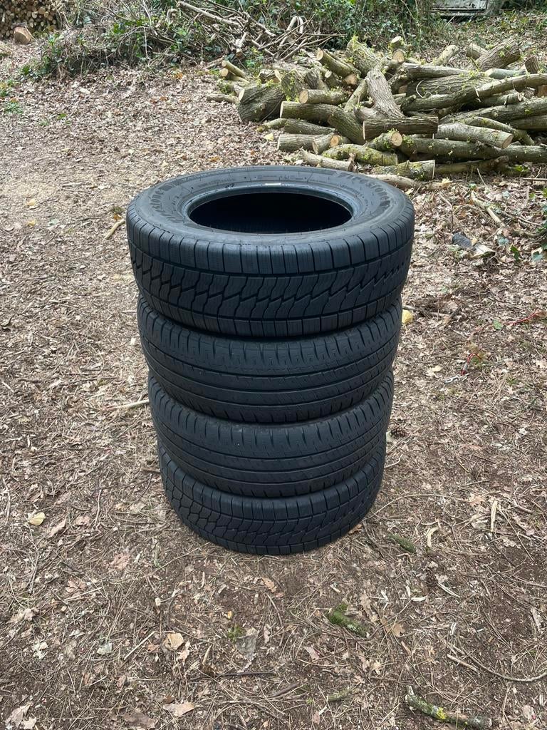 4 pneus Michelin et Firestone pour fourgons 235/65 R16C, Autos : Pièces & Accessoires, Pneus & Jantes, Pneu(s), Enlèvement