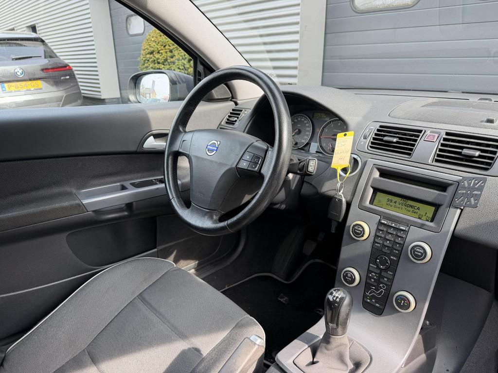 Volvo C30 1.8 Kinetic | Airco | Lichtmetalen Velgen | Climat, Voorwielaandrijving, Stof, Zwart, 4 cilinders